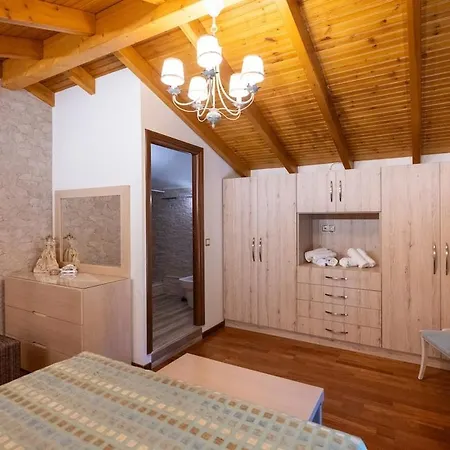 Villa Aura Sea & Shadow Villa, - 4br By μρs