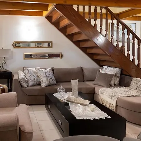 Villa Aura Sea & Shadow Villa, - 4br By μρs *