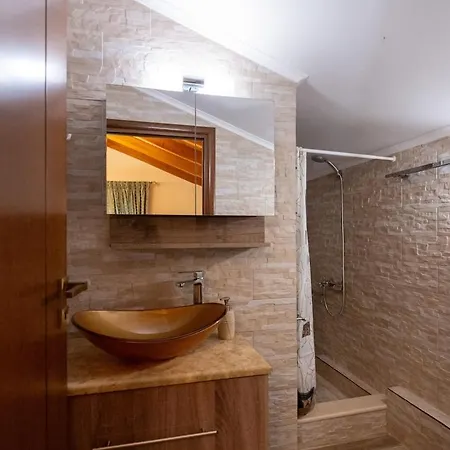 Aura Sea & Shadow Villa, - 4br By μρs Aigio
